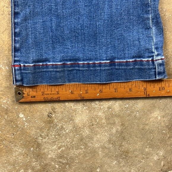 The Twisted Eilly Collection “Queenie” flare leg jeans
Size: 30 - Picture 9 of 10